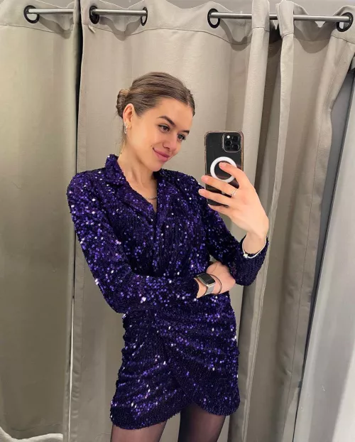 I need to overcome the fear of undressing in the locker rooms, because I'm always afraid that someone will come in by BenefitOk3952