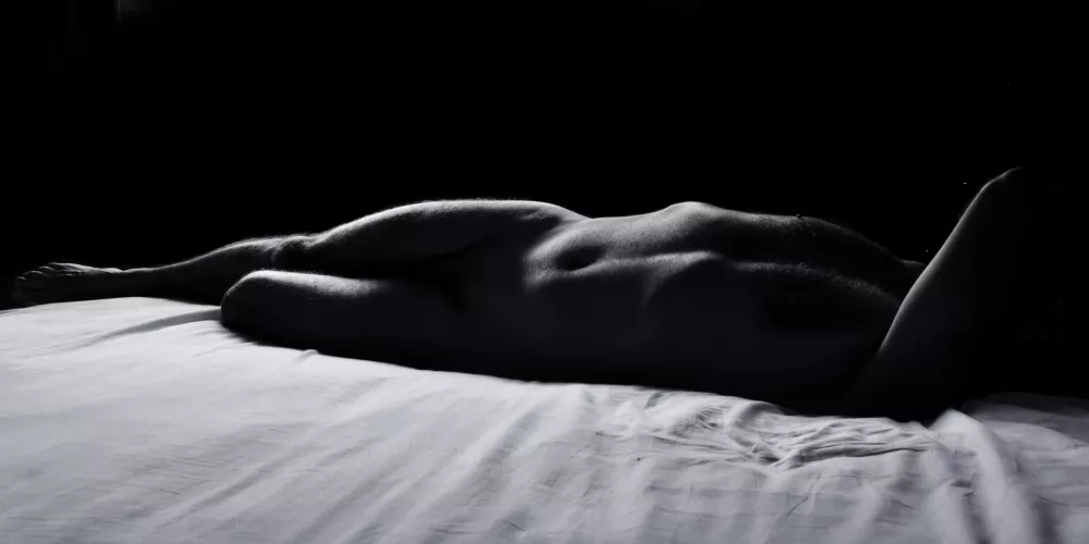 male nude on bed by littlePeter6969