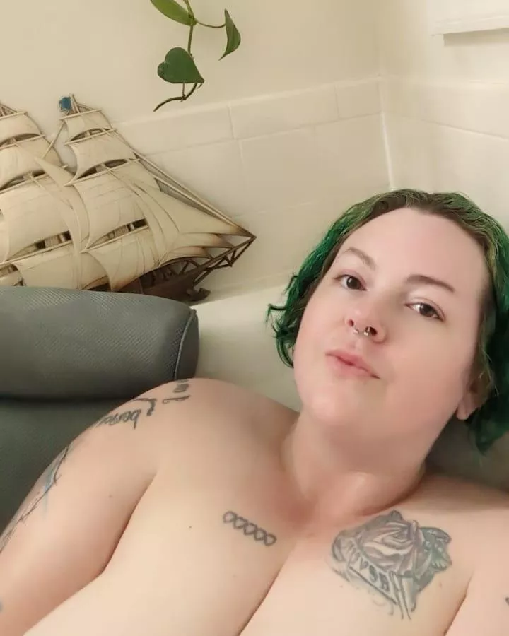 Ready for a good soak posted by TraumaDrama0