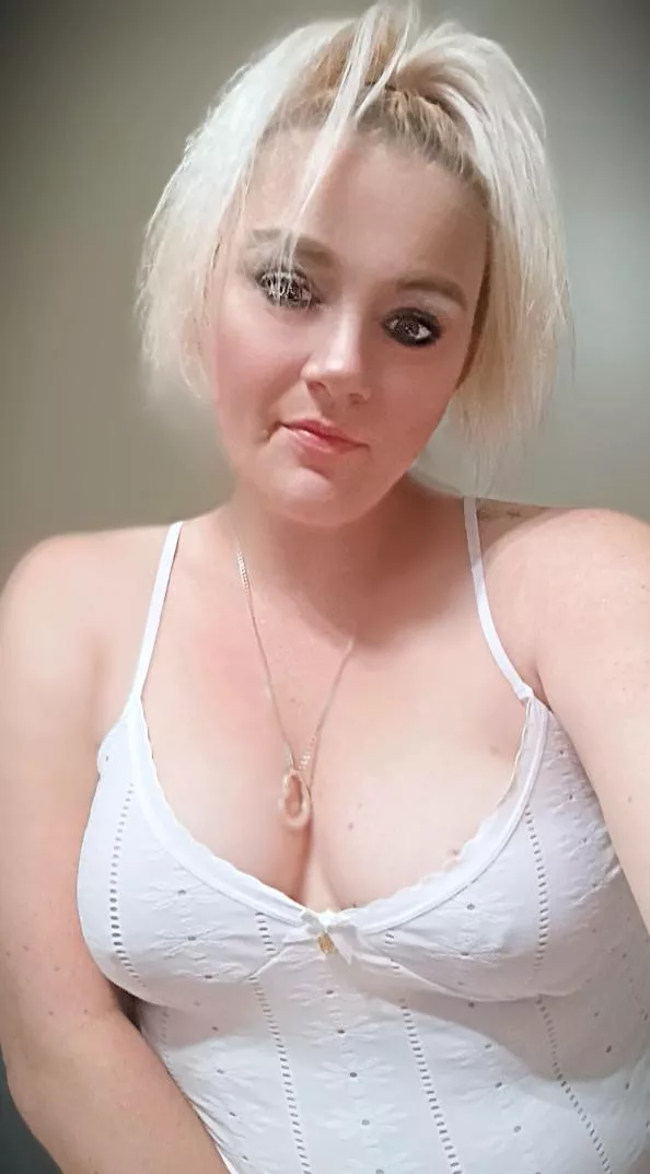 Tiny tank top posted by Bulky-Bank-6063