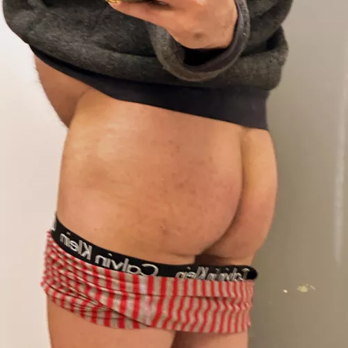 Tried on new pants, had to sneak a pic in mirror  by fixator