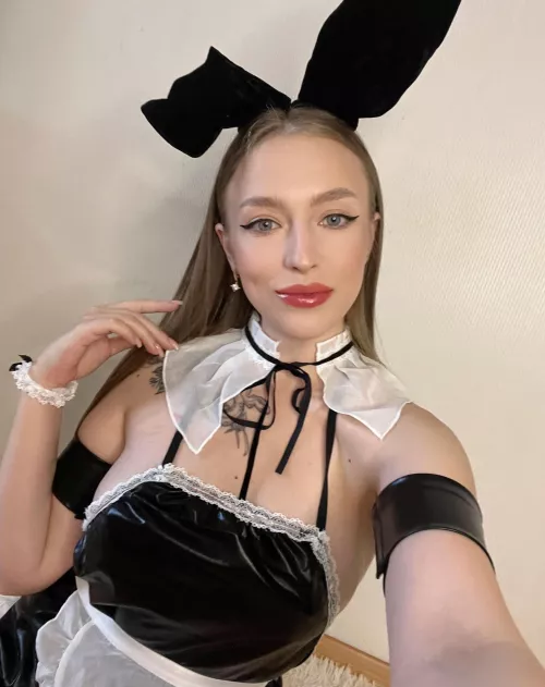 Trying on my new latex by BabySweetestt