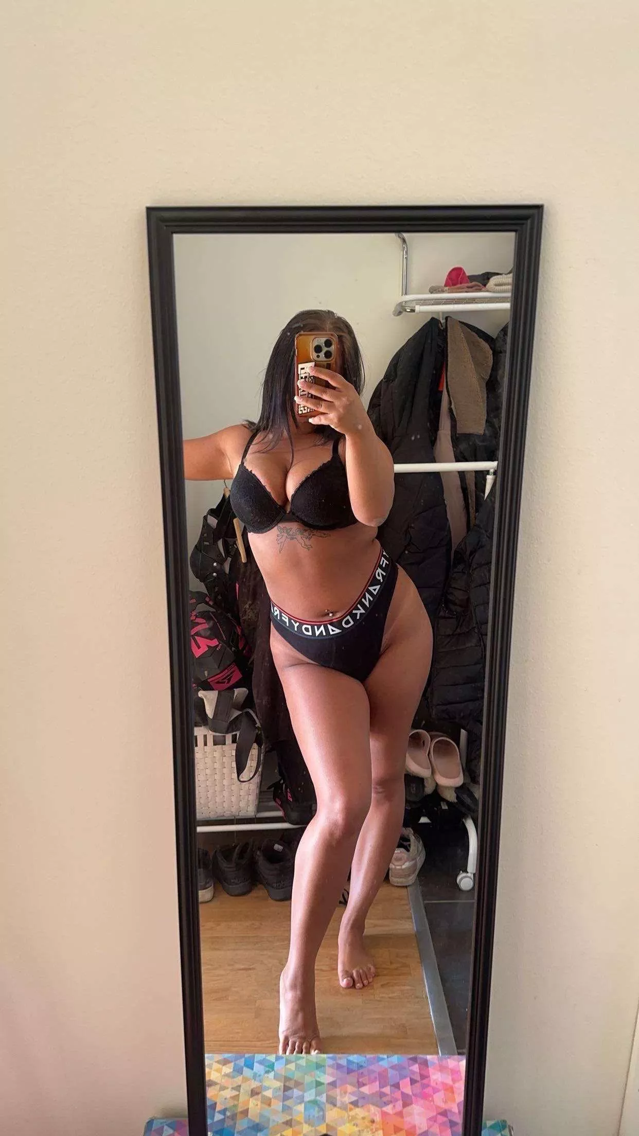 Tycker killar ens om kurviga tjejer? 🙈🙈 posted by BellaOhlsson