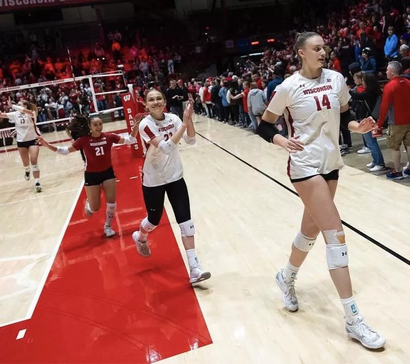 Walking off court posted by luvzlegz4daze