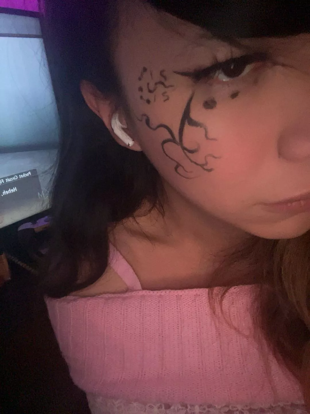 went too silly with eyeliner posted by Jarian5545