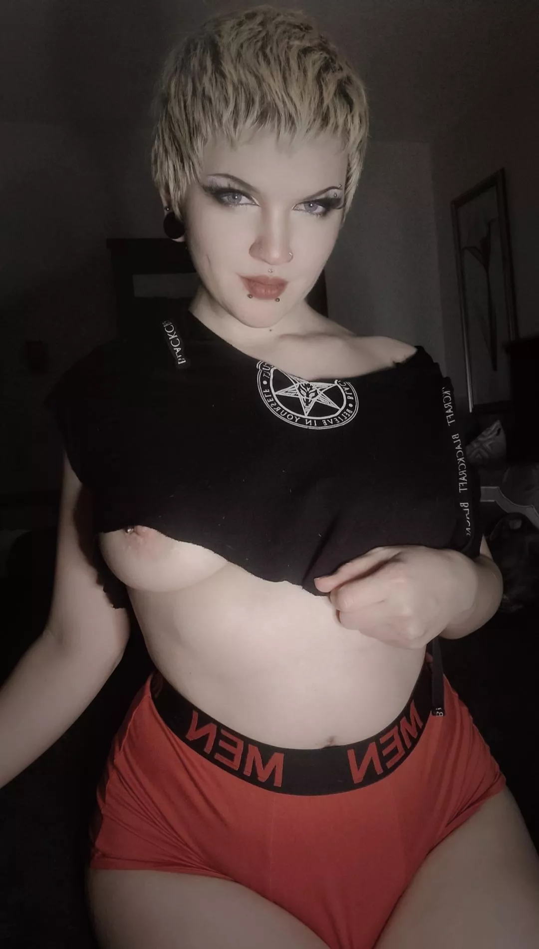 A lil sneak peek posted by Oneleeter