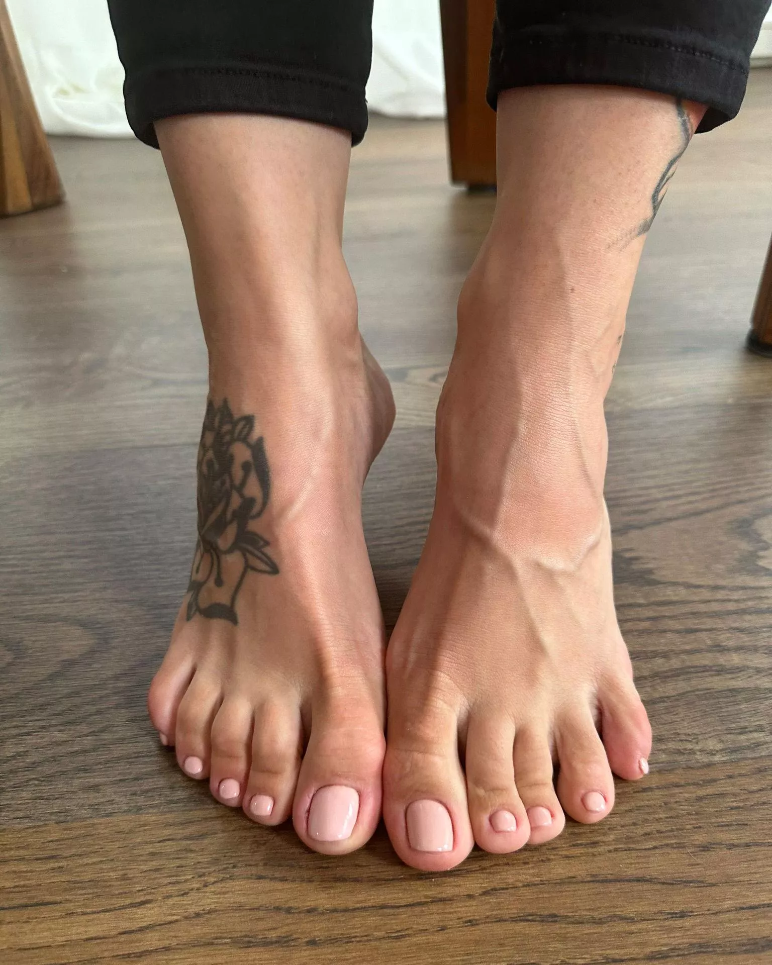 A toe-tally amazing color, I must say! posted by Pixiesoles23_