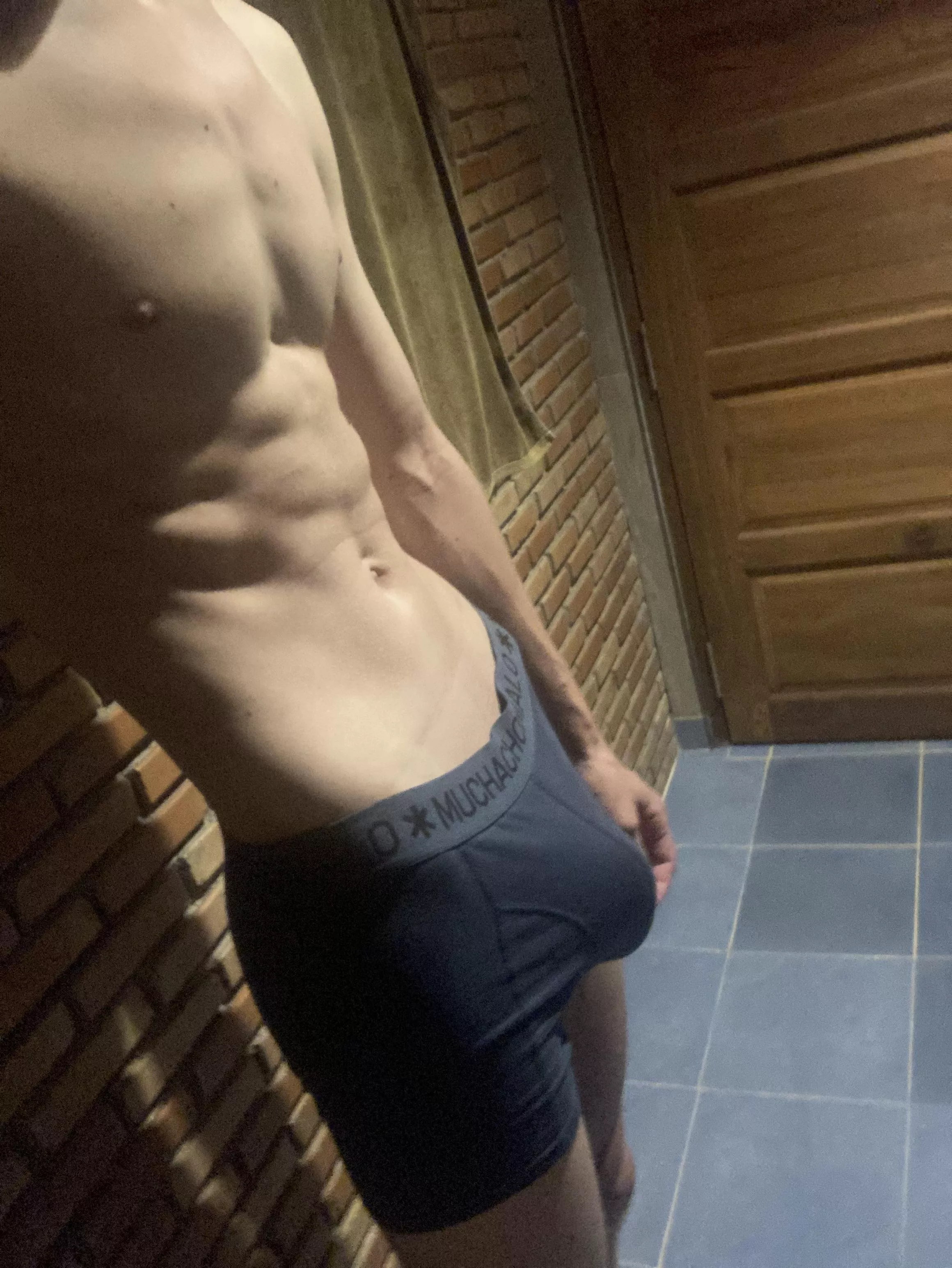 About to go for a shower. Who wants to unpack it? posted by _DutchBWC_