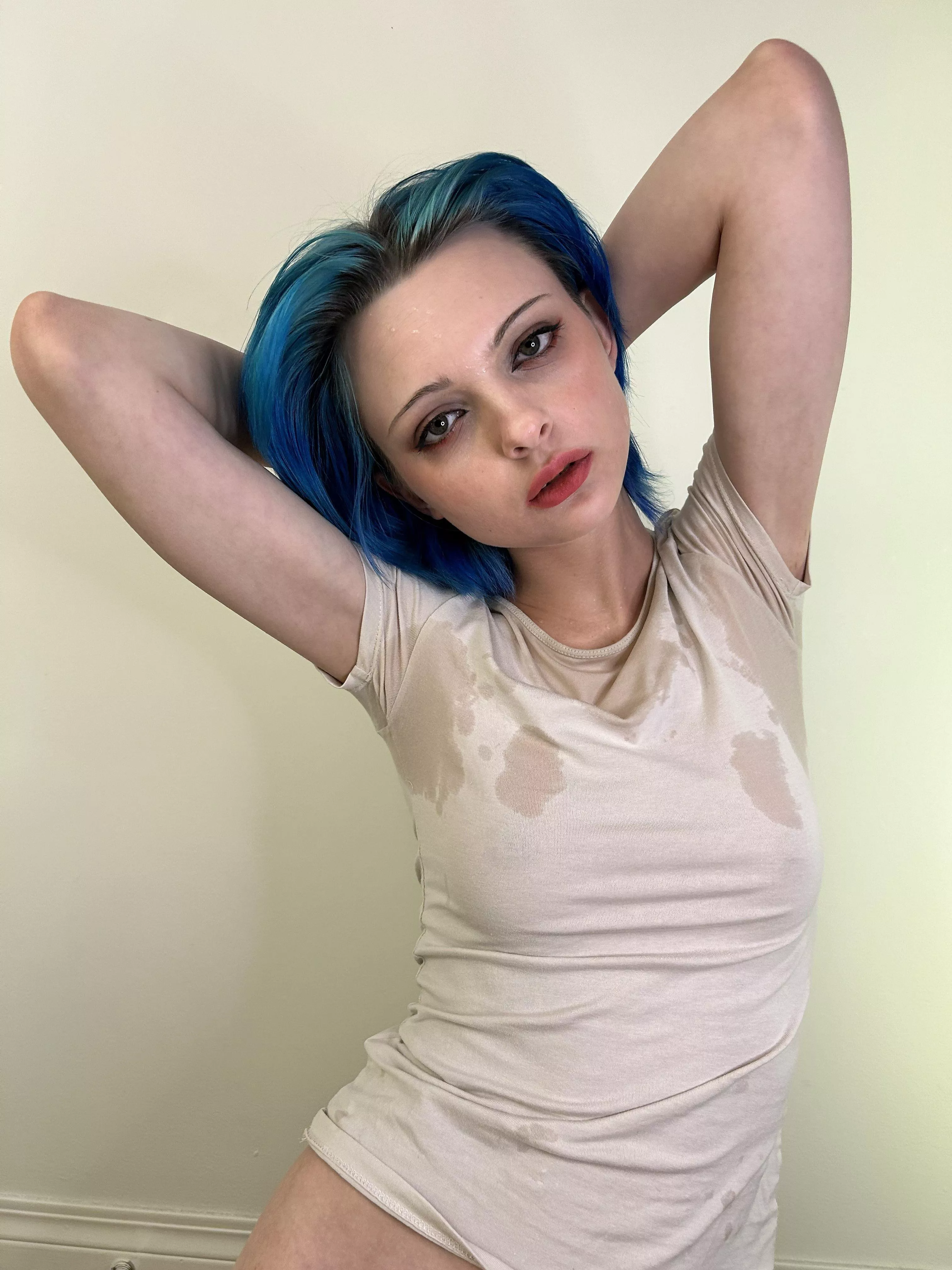 Are you turned on by my sweaty armpits posted by _Sonichka