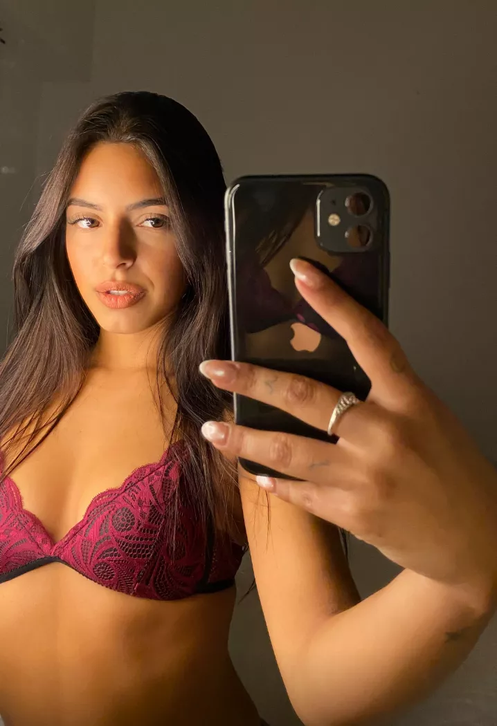 Do guys find me a cute babygirl? posted by zw12zw