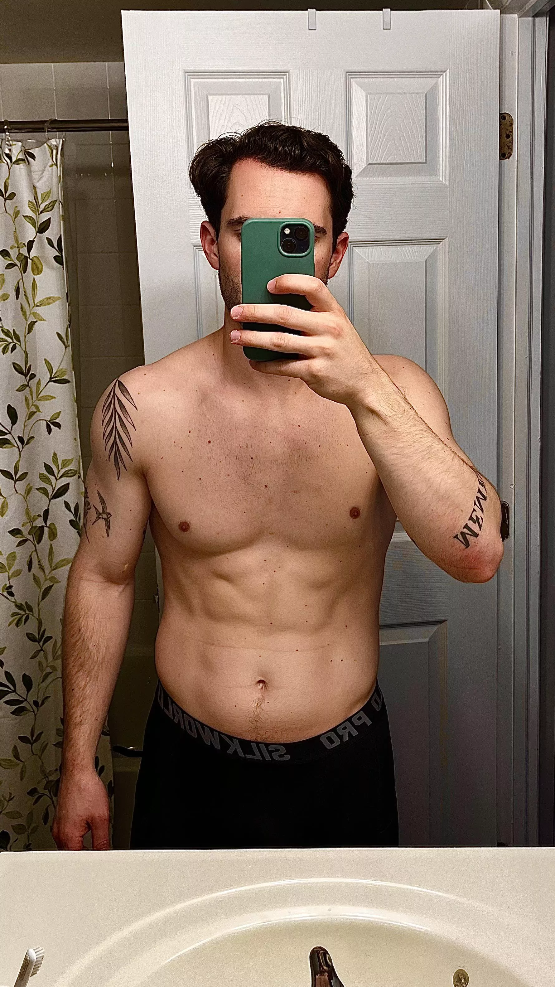 Fresh from the gym, who wants to rinse off? posted by clawsandstings