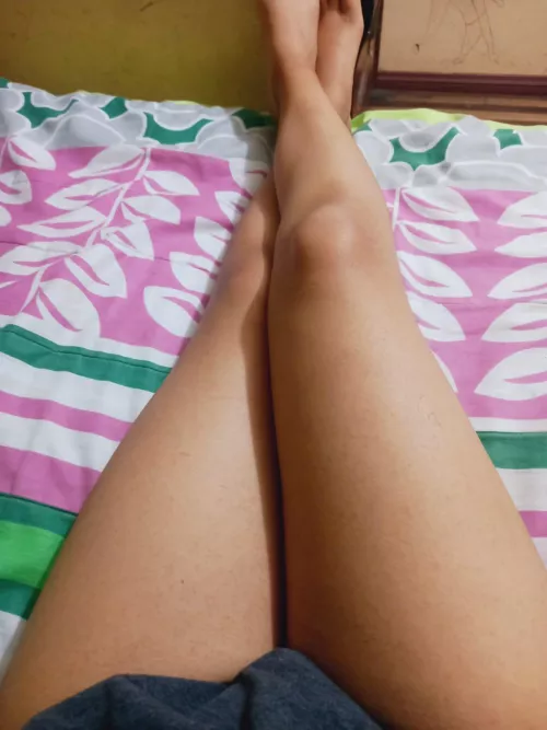 Get between my legs  by Nixe_Sanuwu