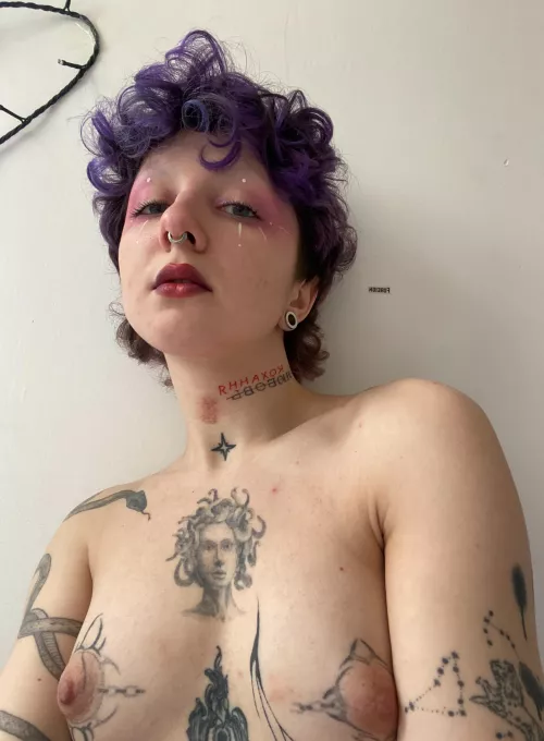 Give some kisses to queens soles by Brynlee_Valdez_