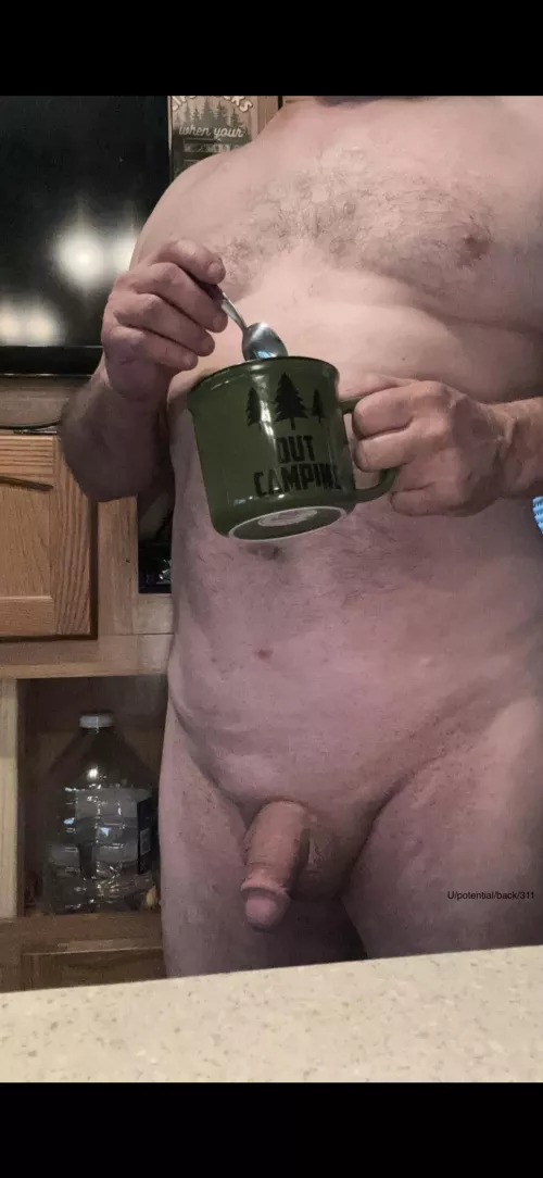 Good afternoon coffee friends. I hate Mondays but I hope your all having a good day  by Potential-Back-311