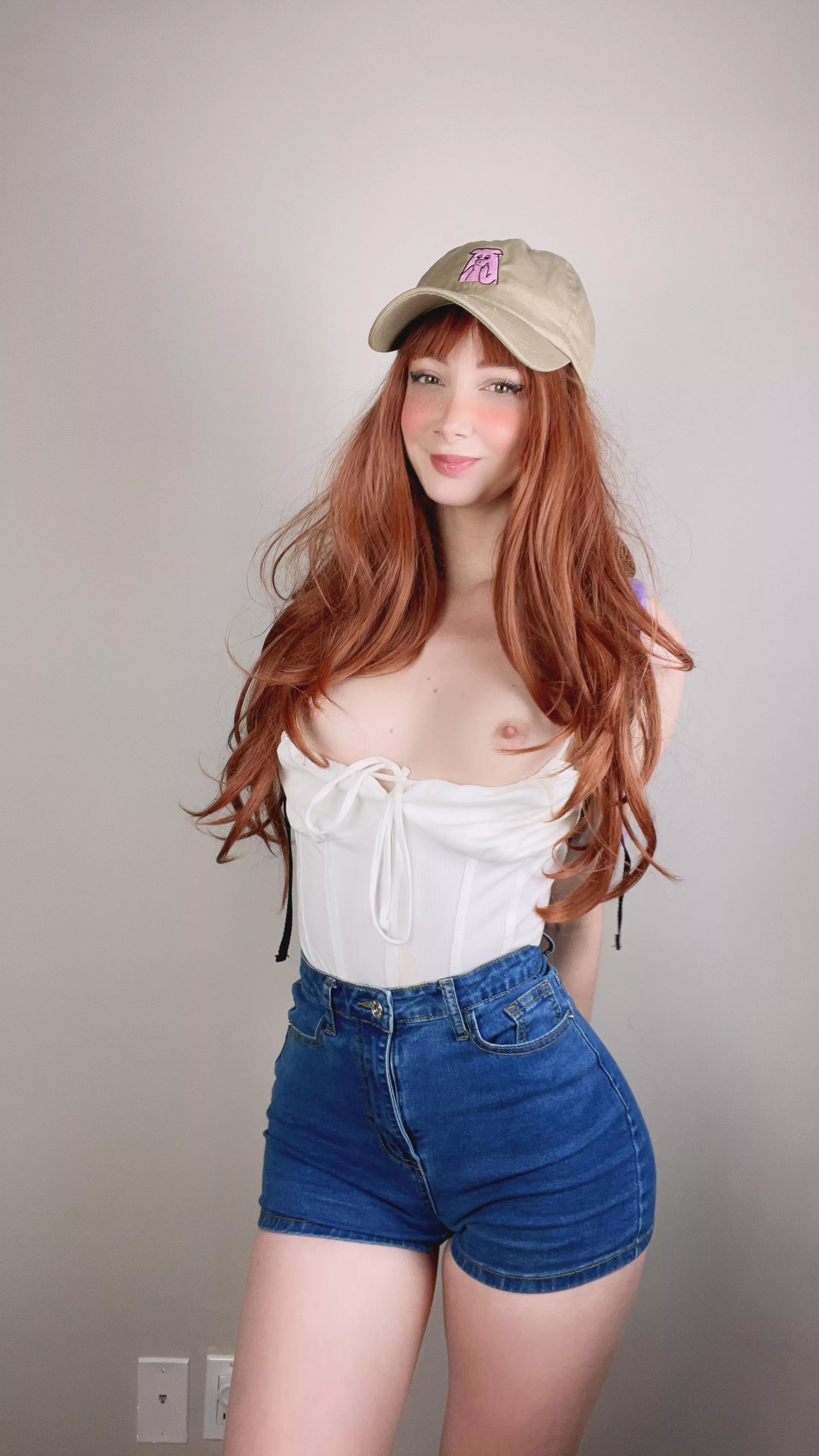 how tall would you like your gf to be? [F] posted by ellaelvin69