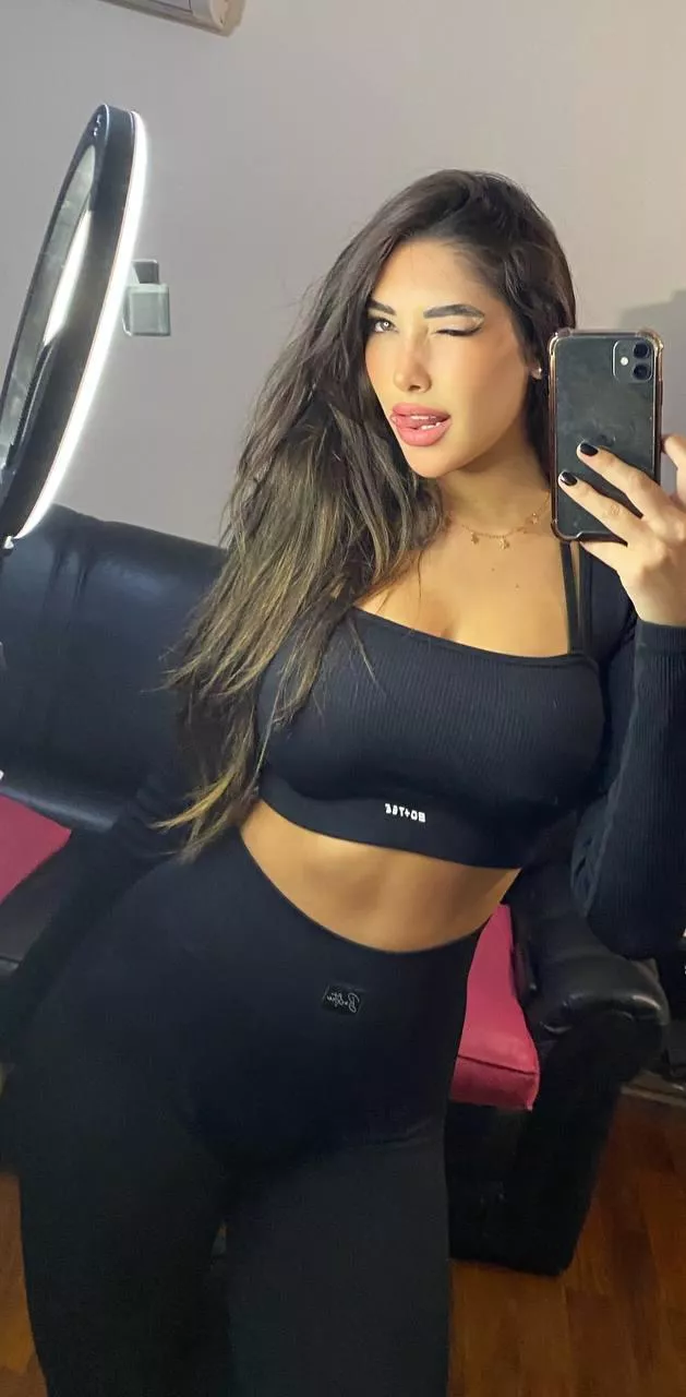 i love sending nudes to random men
 posted by mndosaiora1