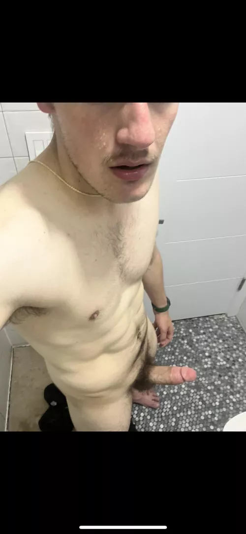 Let’s shower? (25) NYC  by Famous_Cut_4813