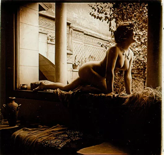 Life cannot be all debaucheries nor can it be all work! It's spring, Ladies and Gentlemen, perfect time to say yes to sport. Look at this young lady dutifully doing her calisthenics in the morn! That is just the kind of form one would dearly like to pos by Significant_Picture