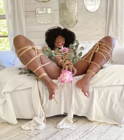 Long legs needed a lot o[f] rope to be tied up by sveltegoddess_