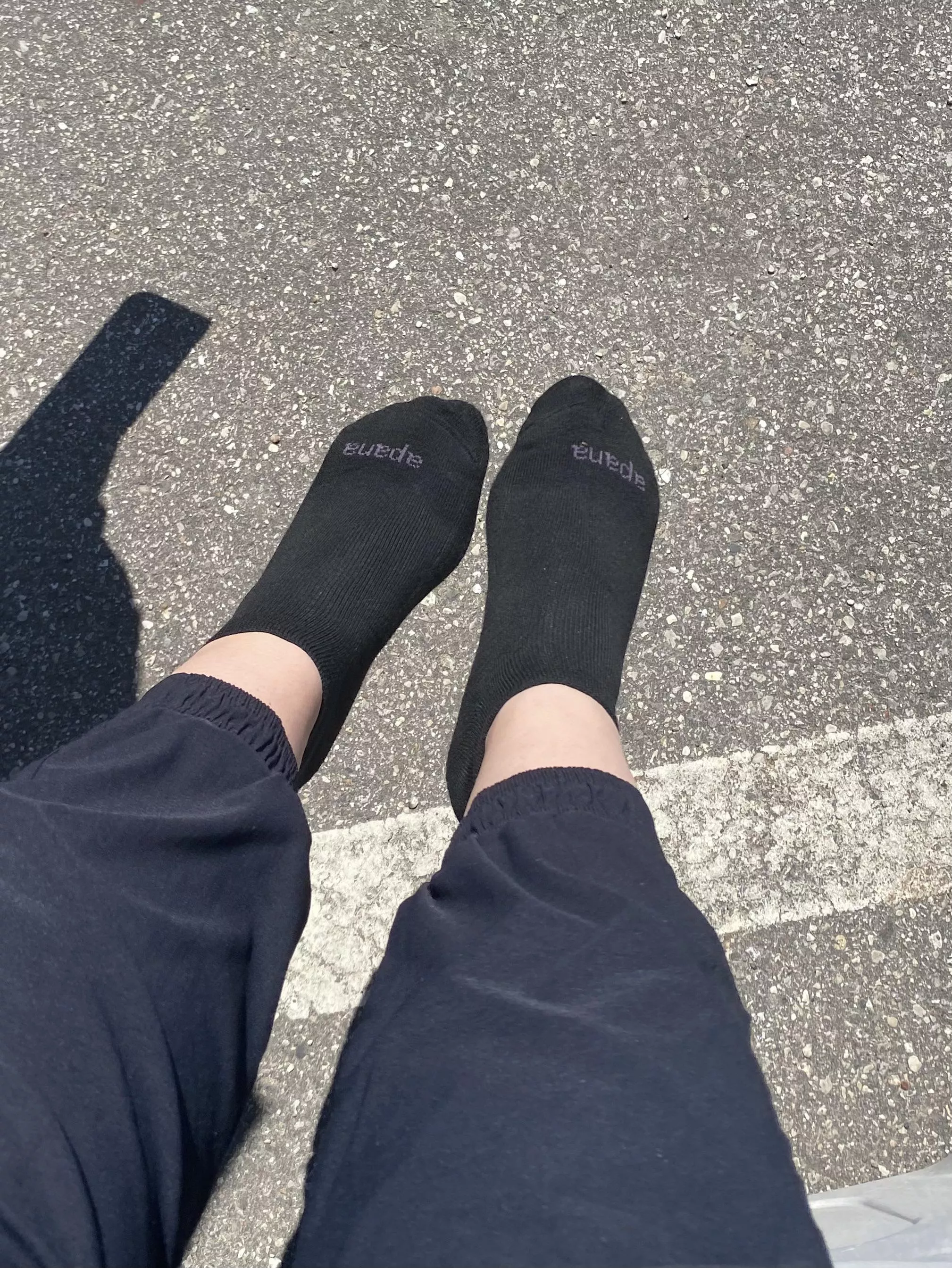 My socks say hi  posted by kalixoxo20