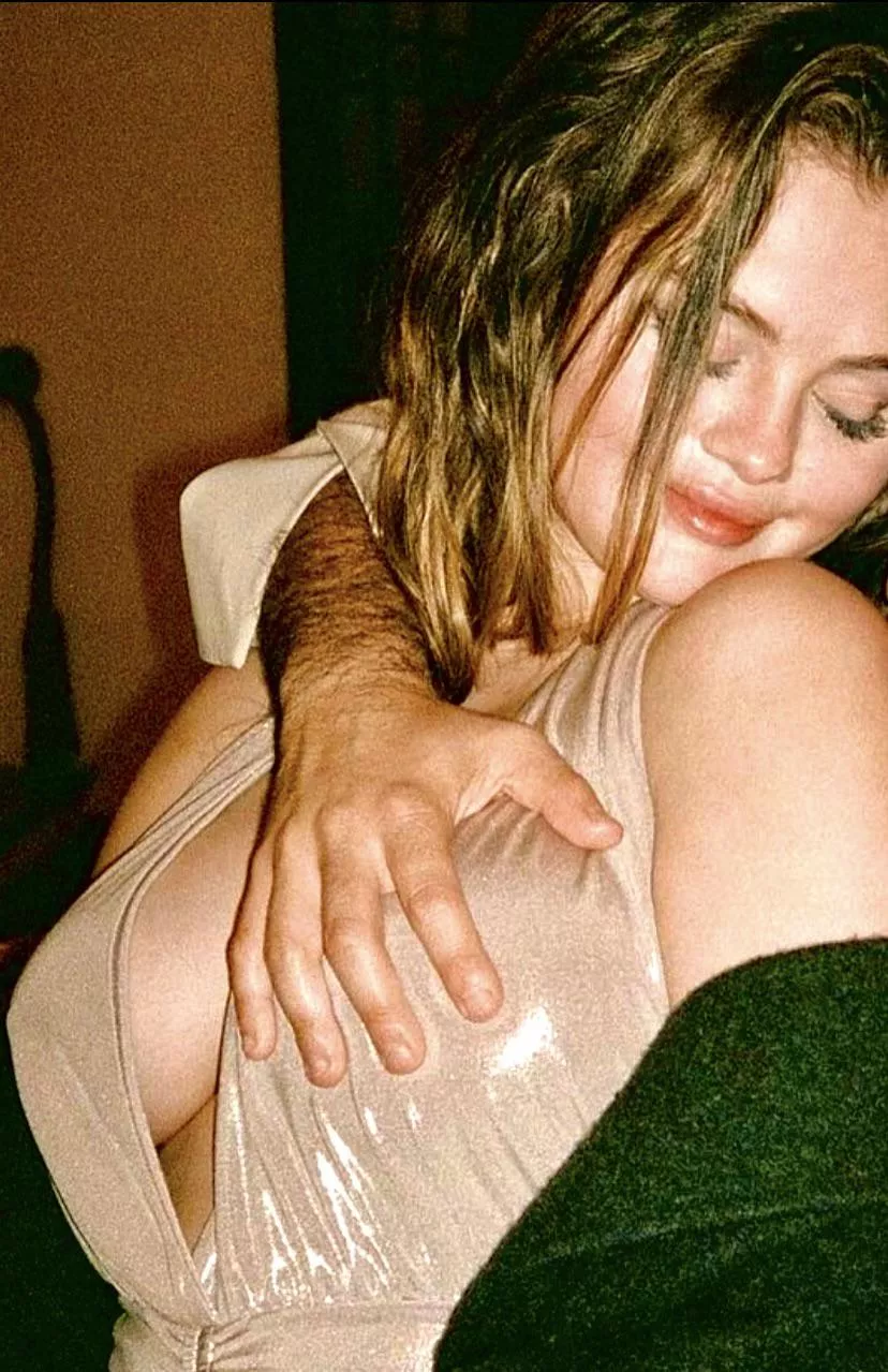 Selena Gomez posted by analfandickass