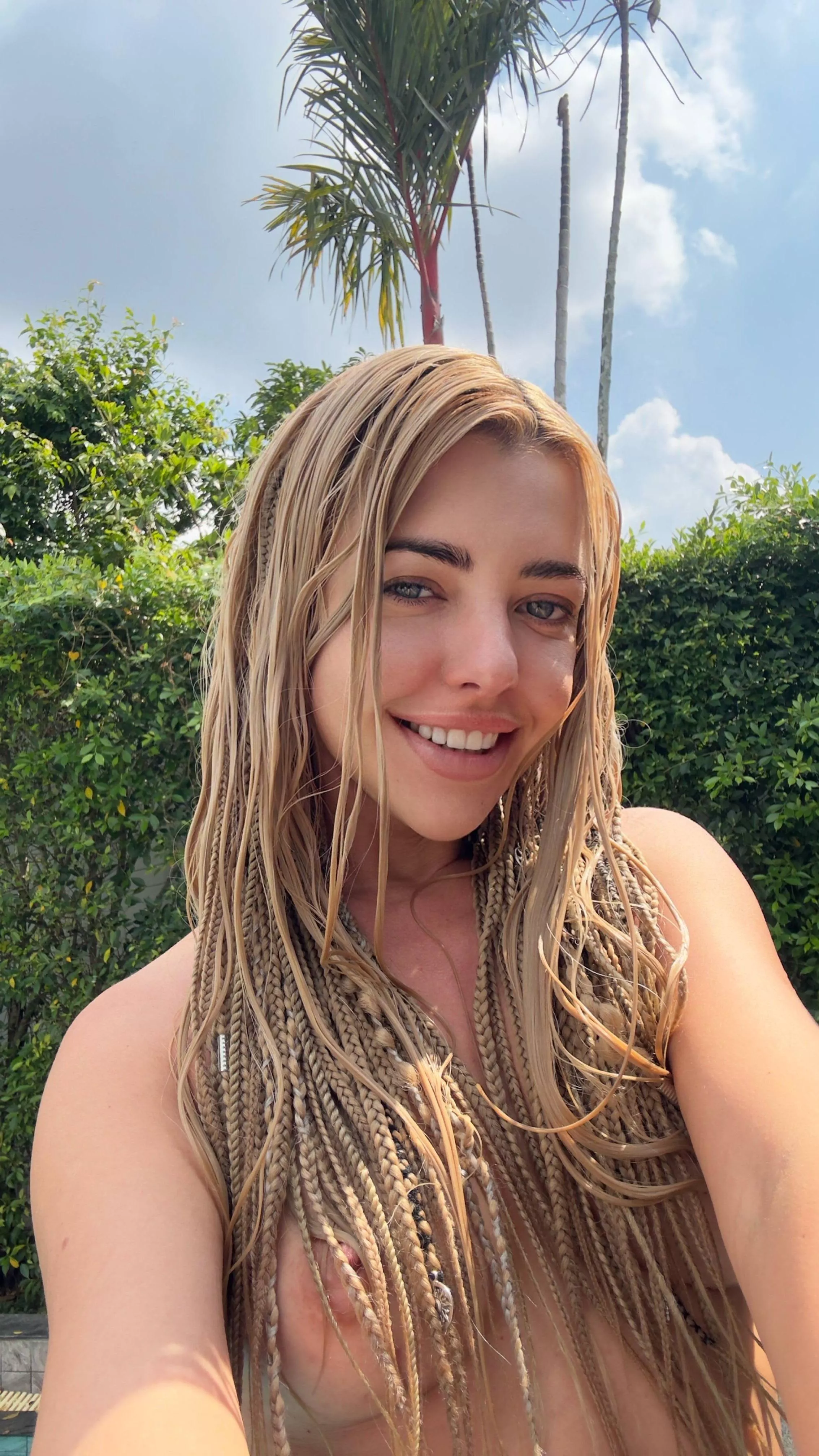 Sending good vibes from sunny Miami. posted by AdelBaby