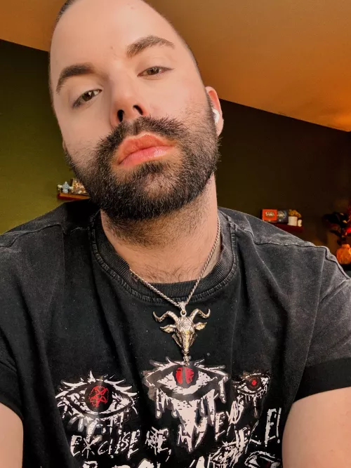 Taking a break after my *heavily* modded FO4 save crashes for the 198th time by ahairystranger