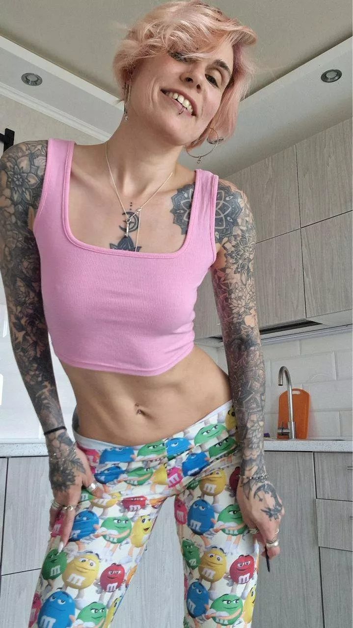 Testing out new workout gear posted by Major_Honey_588