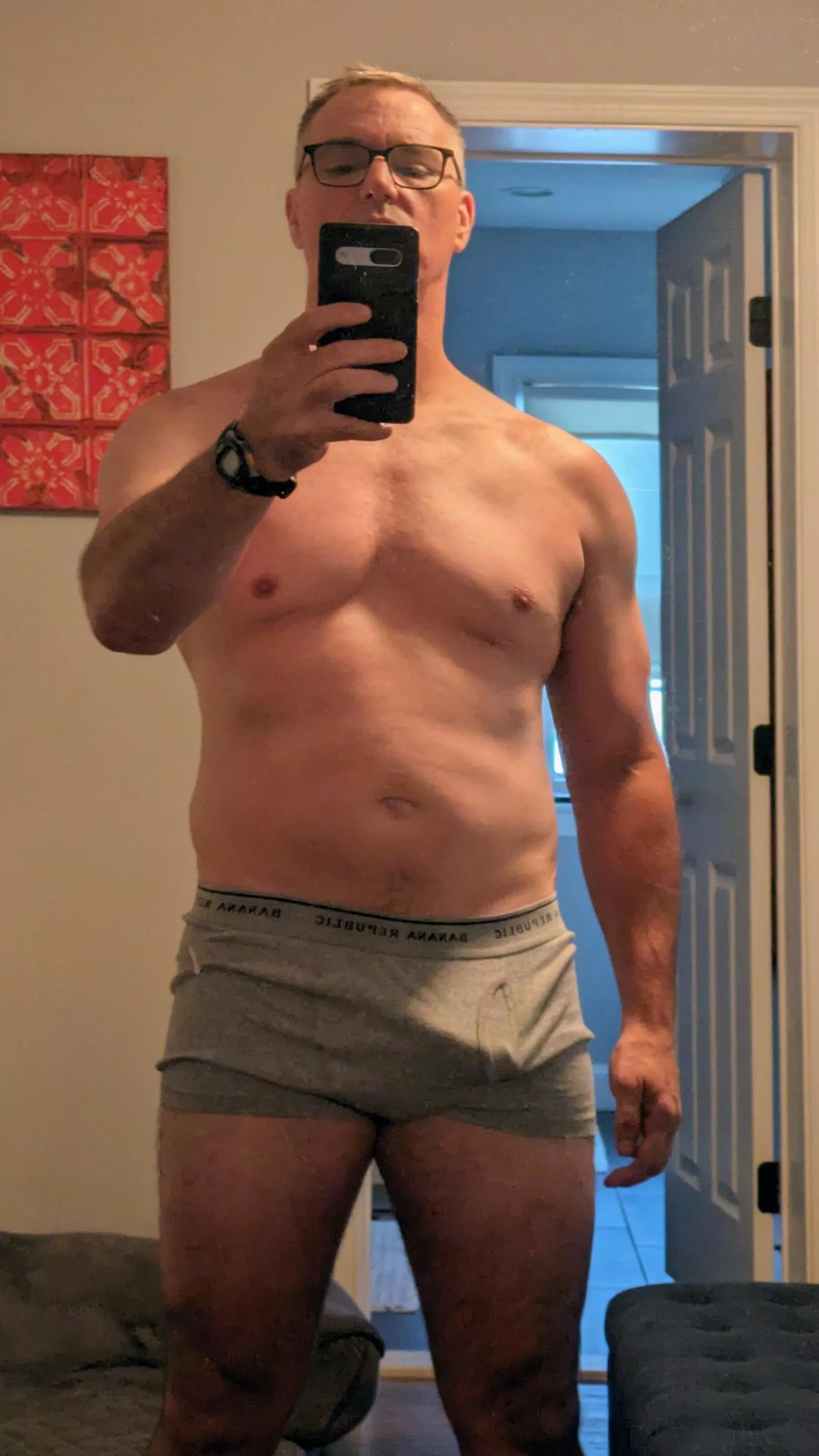 Trying to get in shape for the MILFs at the pool [52] posted by Aggravating-Race-719