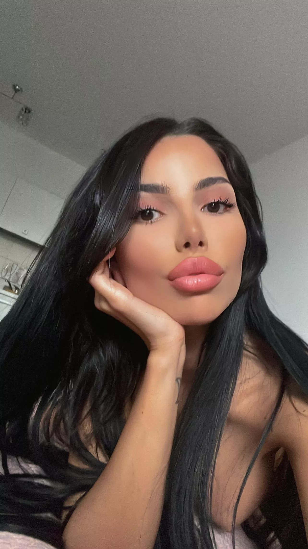 Will you kiss me? posted by ShinsoEU