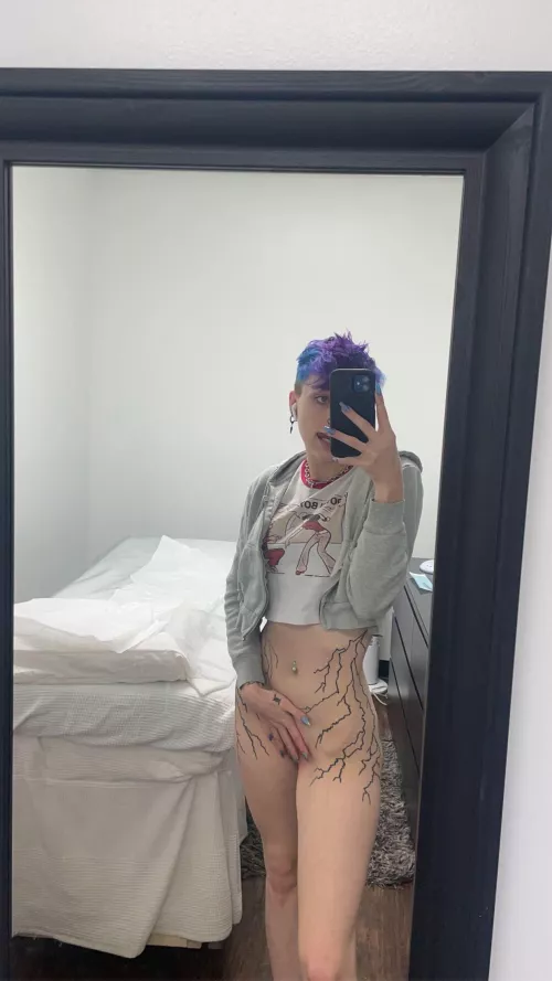 Your purple buzzcut gf that sends you pics while ur at work by _glass_bones_x