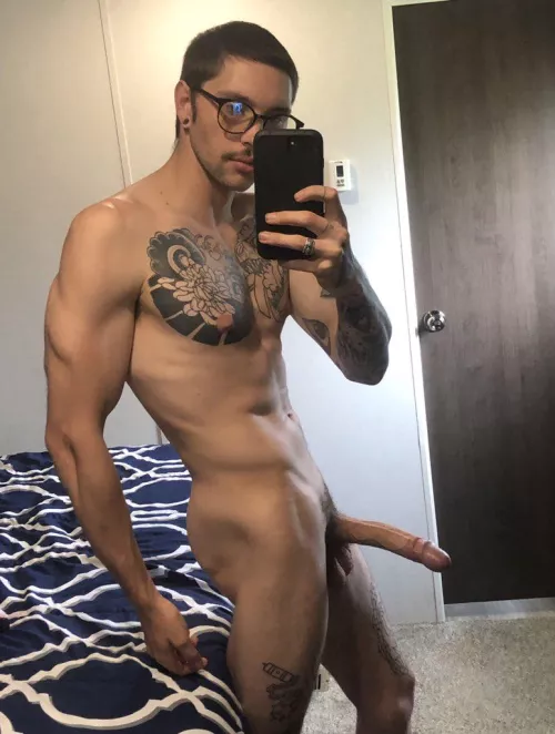 Any bros wanna come hang with me? (29) by Personal-Midnight-72