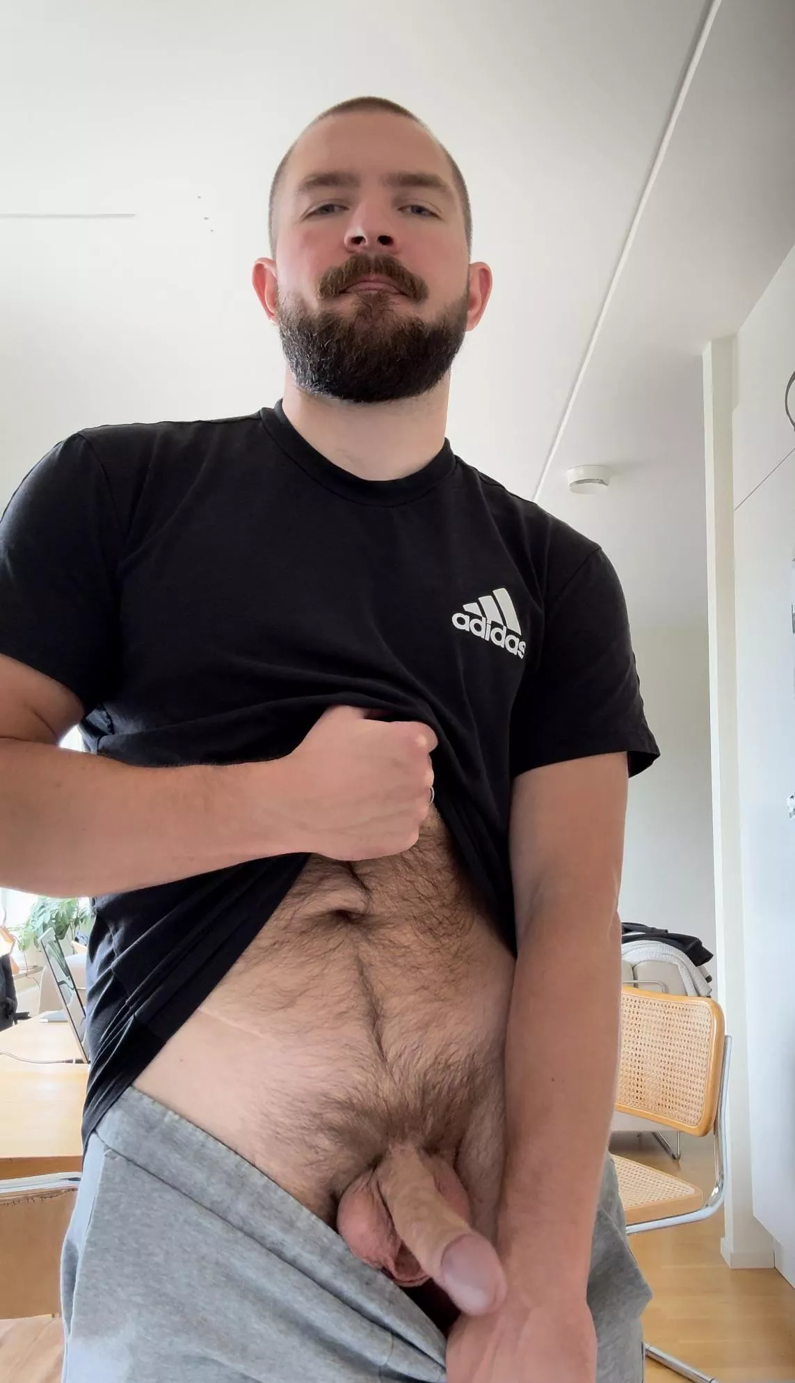 Casual dick pic  posted by vskroa