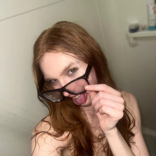 Cum all over my glasses by Faairyfeet