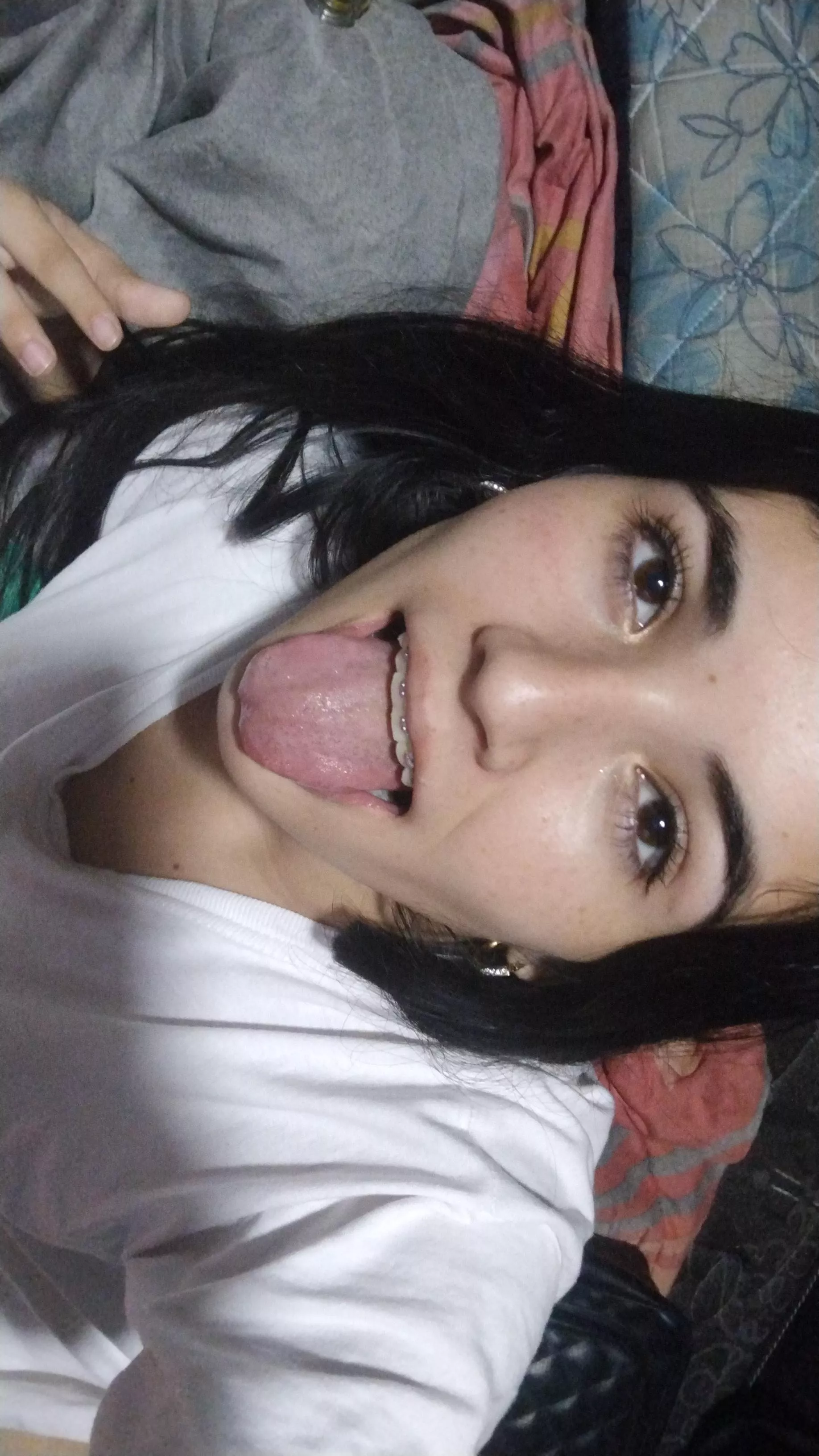 From this angle the brackets look desirable posted by barbyantonela