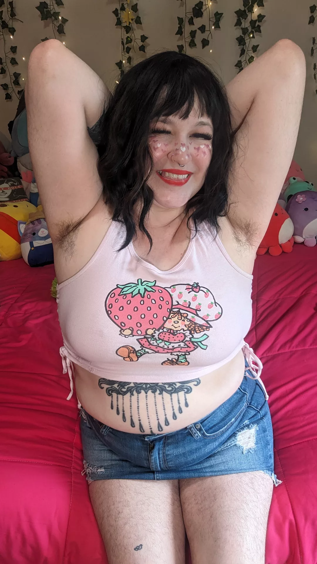 Hairy & happy  posted by dumbtchcocktail