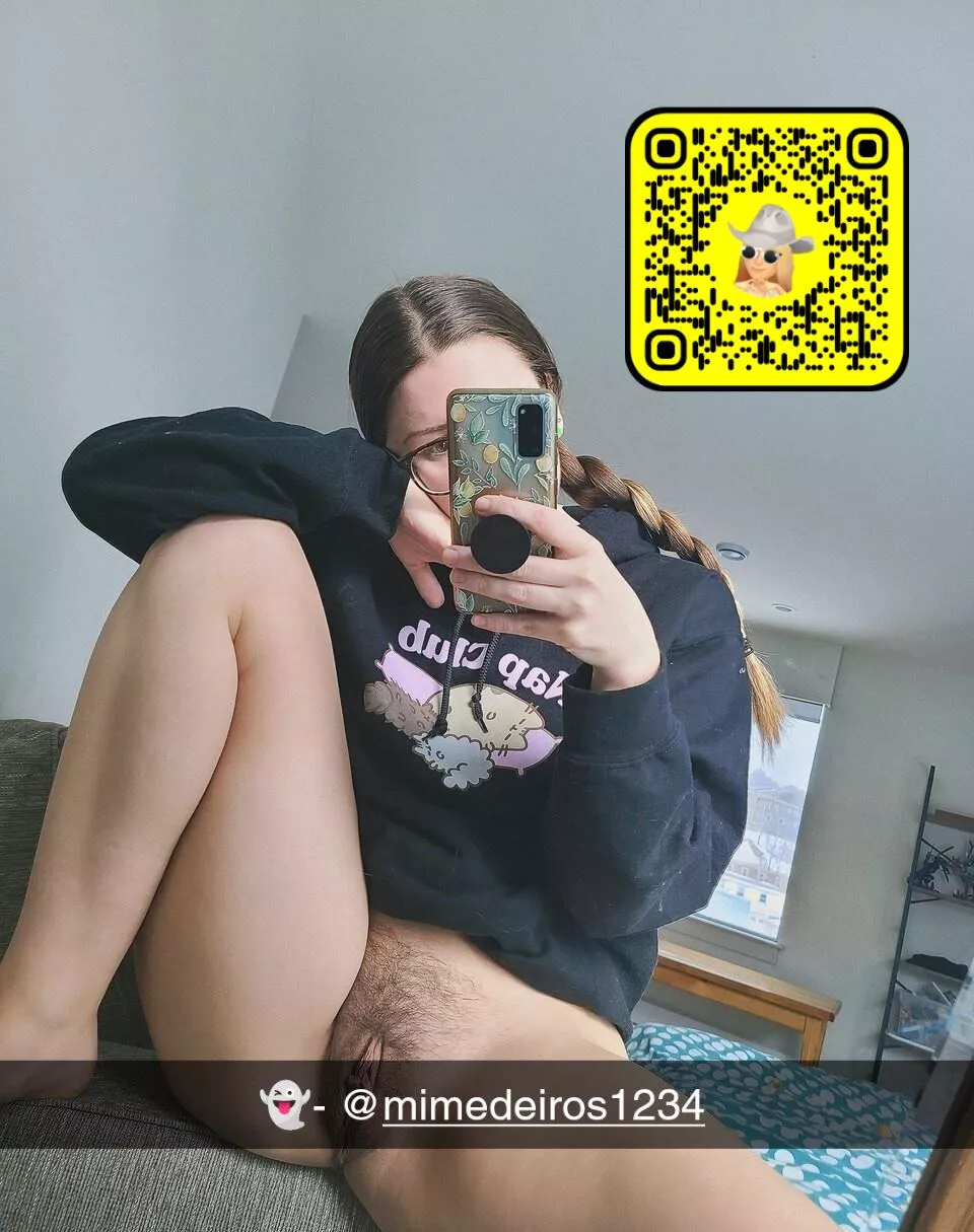 hit me up 💦 posted by DragonfruitHuge6303