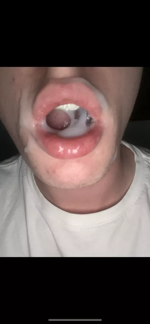 Hungry for more cum by Felixtwiny1