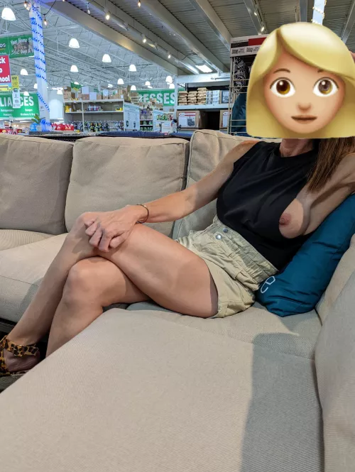 Little nip slip while out shopping [IMG] by Captain_5