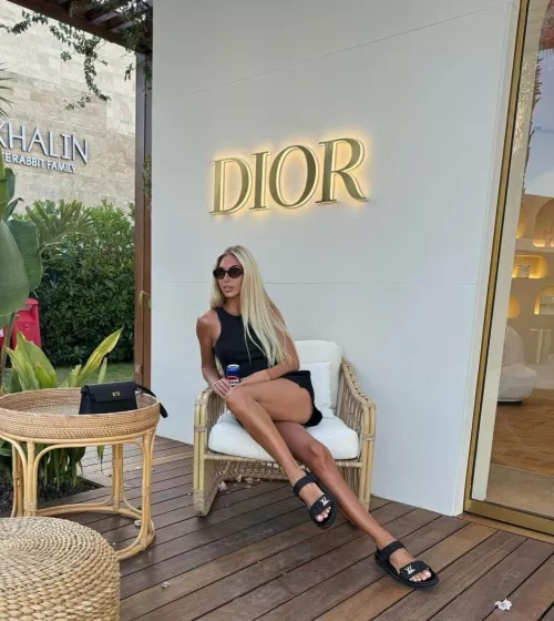 Still has stunning legs 🔥  by L33v1