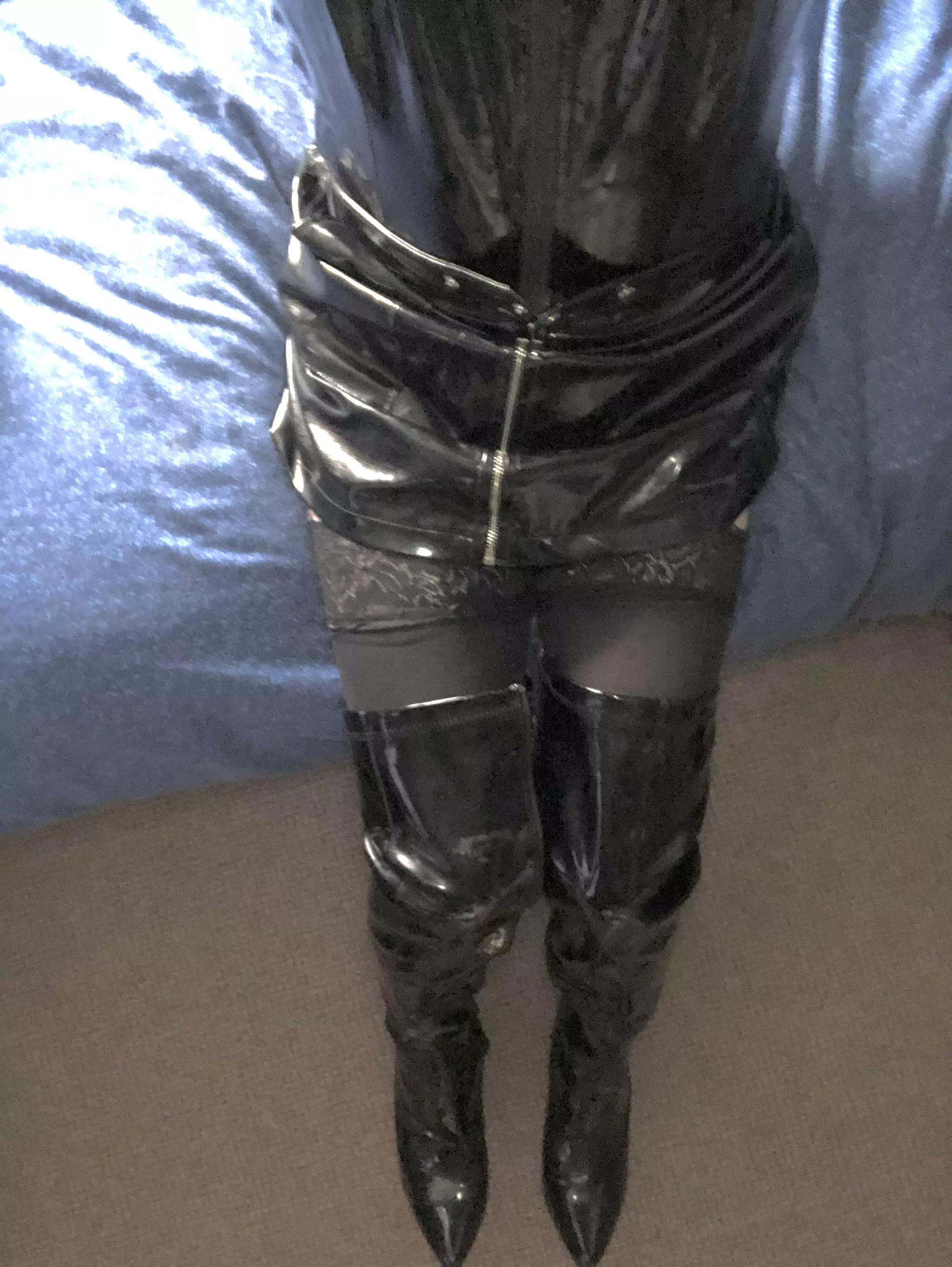 Thigh high ✨💋💕 posted by bicuriousnewbie2021