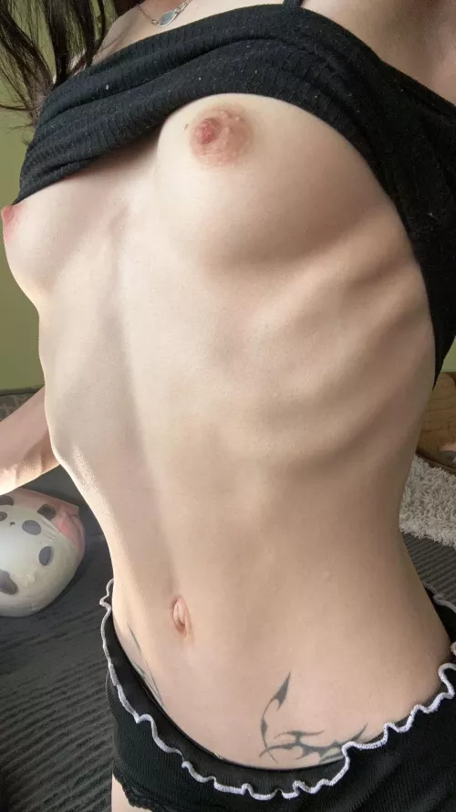 You will never forget my ribs once you touch them by Isla_Lucinda