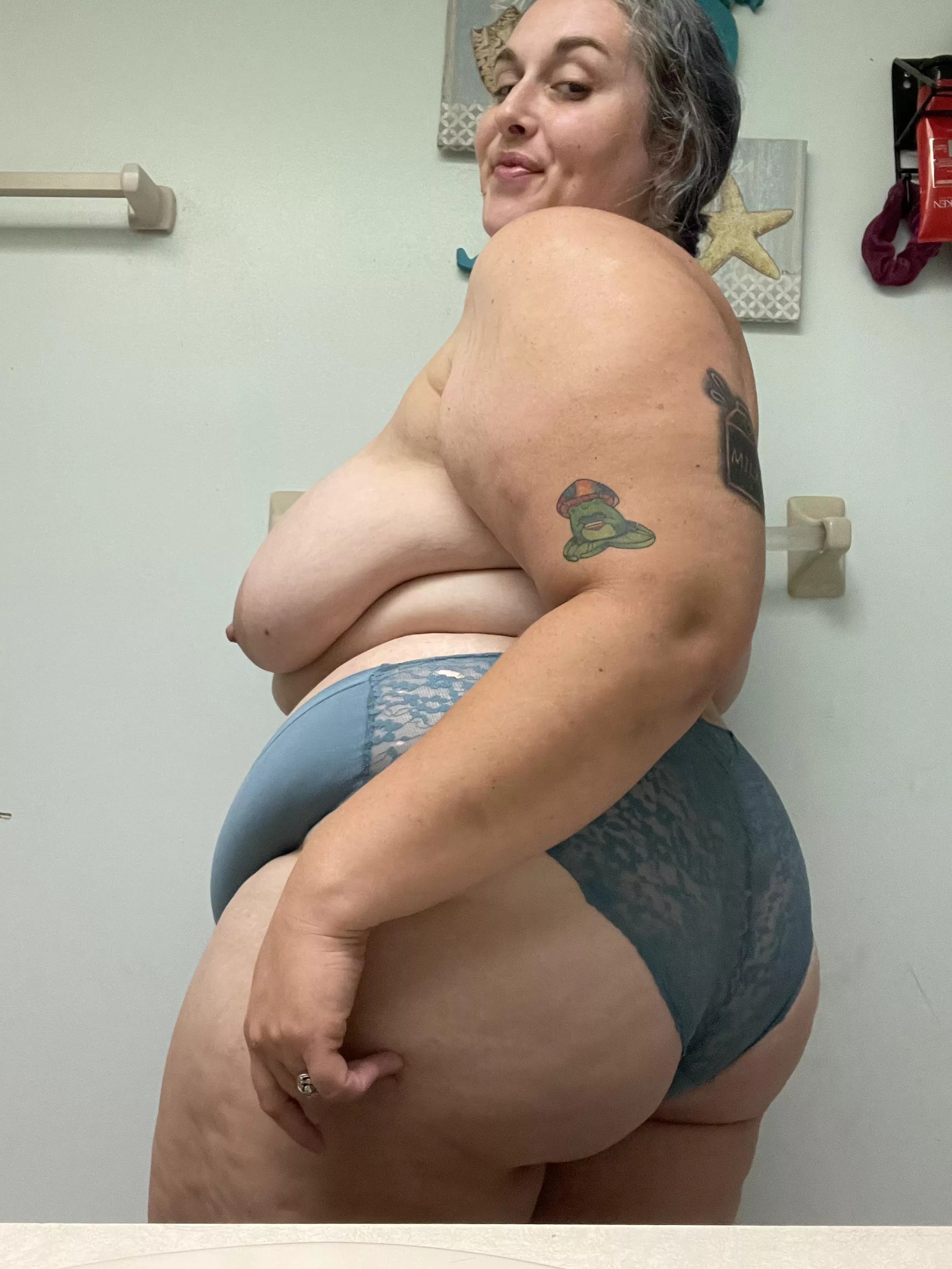 Afternoon sexy  posted by titzntequila