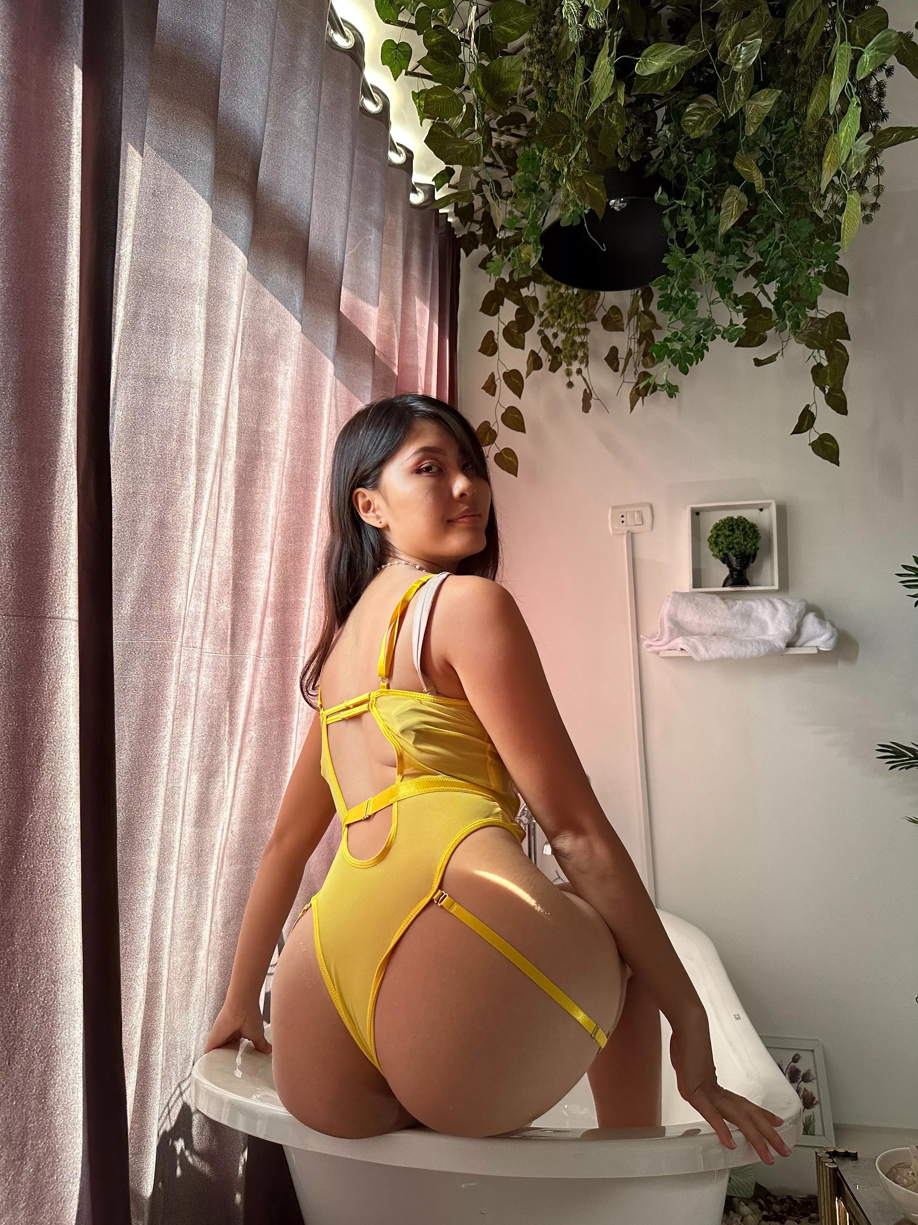 Are you into small girls with thick ass? posted by JiNXRiEL