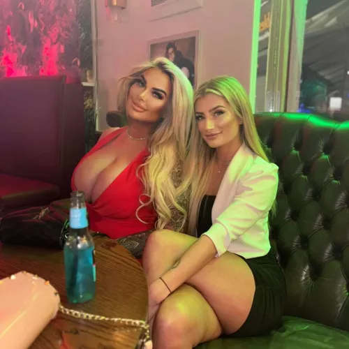 Bet she's hates her by GeologistNo4115