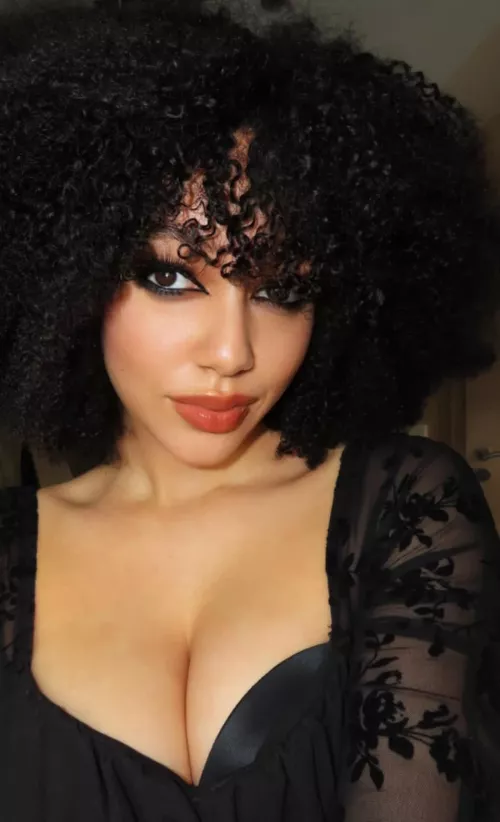 Big boobs, small nipples 😉 by Samiraxoxodarky