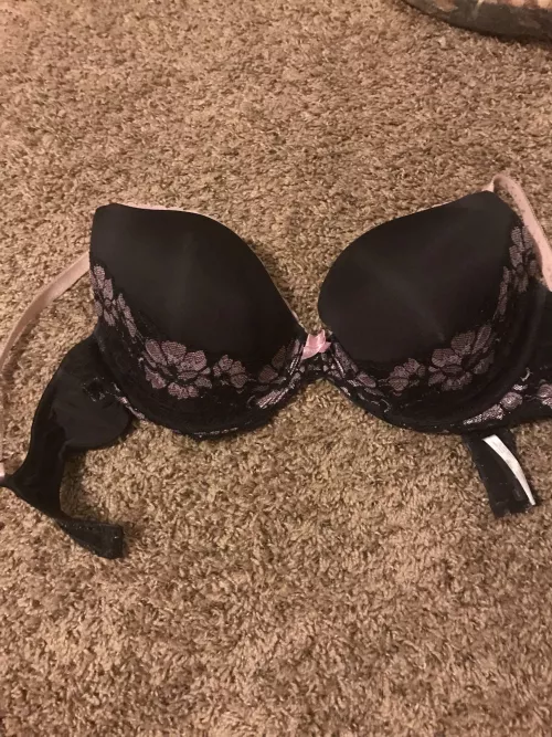 Can anyone help identify a bra? by DeathlikeCoast4