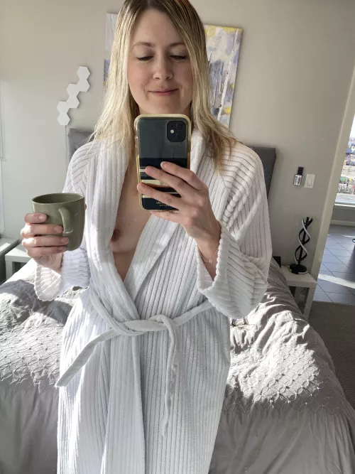 Feeling cozy  by Liz_XO_