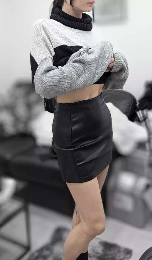 Going clubbing soon so curious if this is a good skirt for it? by Shushyx