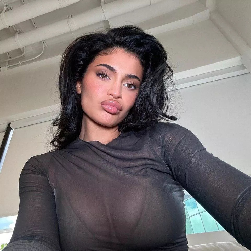 Gooning for Kylie posted by hbl45